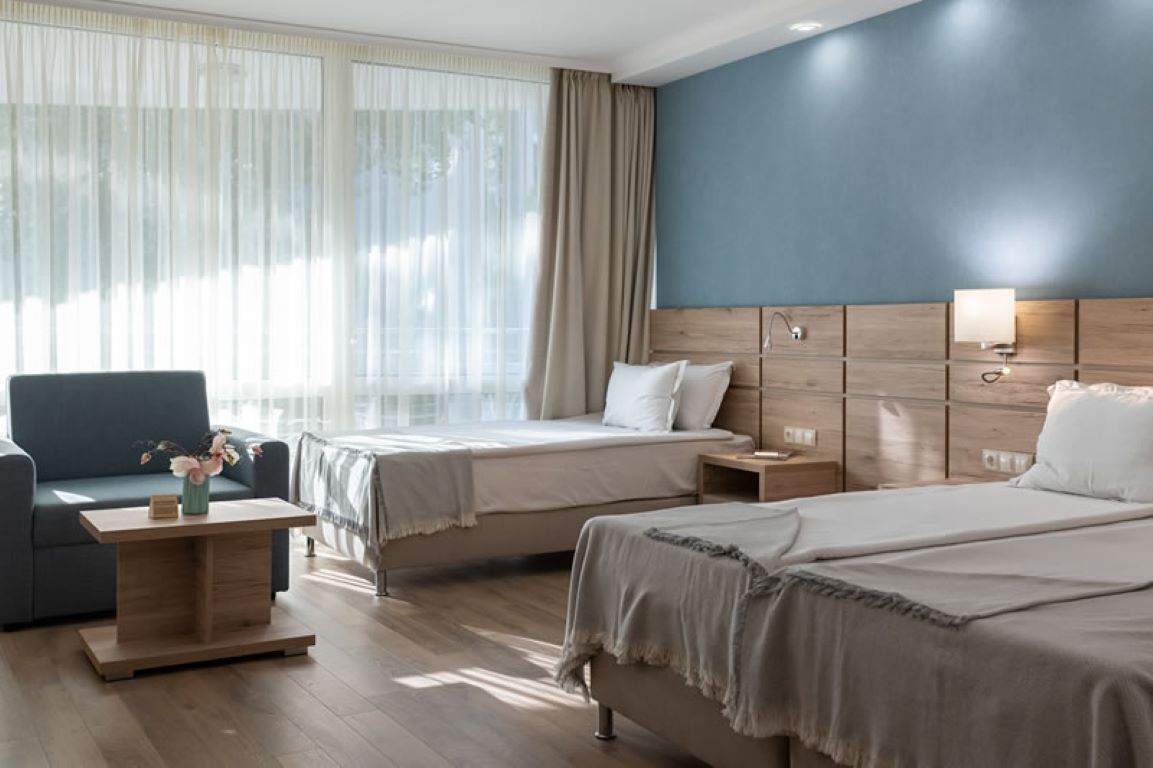 Neptun Beach-Junior suite.jpg