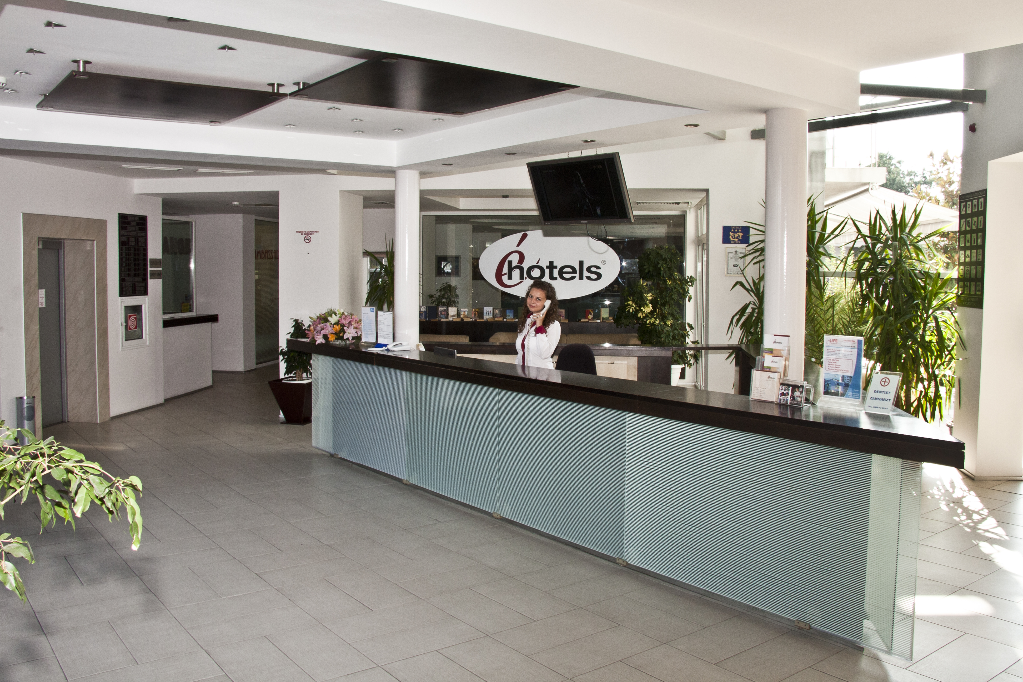 Perla Hotel-Recepcija.jpg