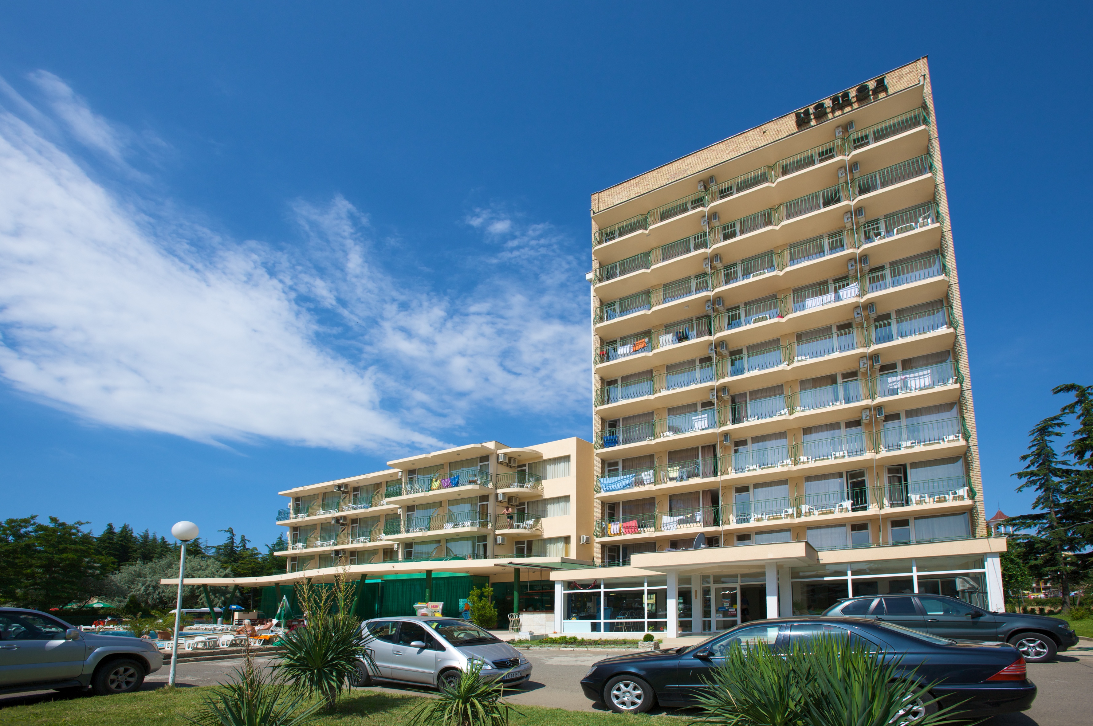 Hotel Arda-Hotel spolja.jpg