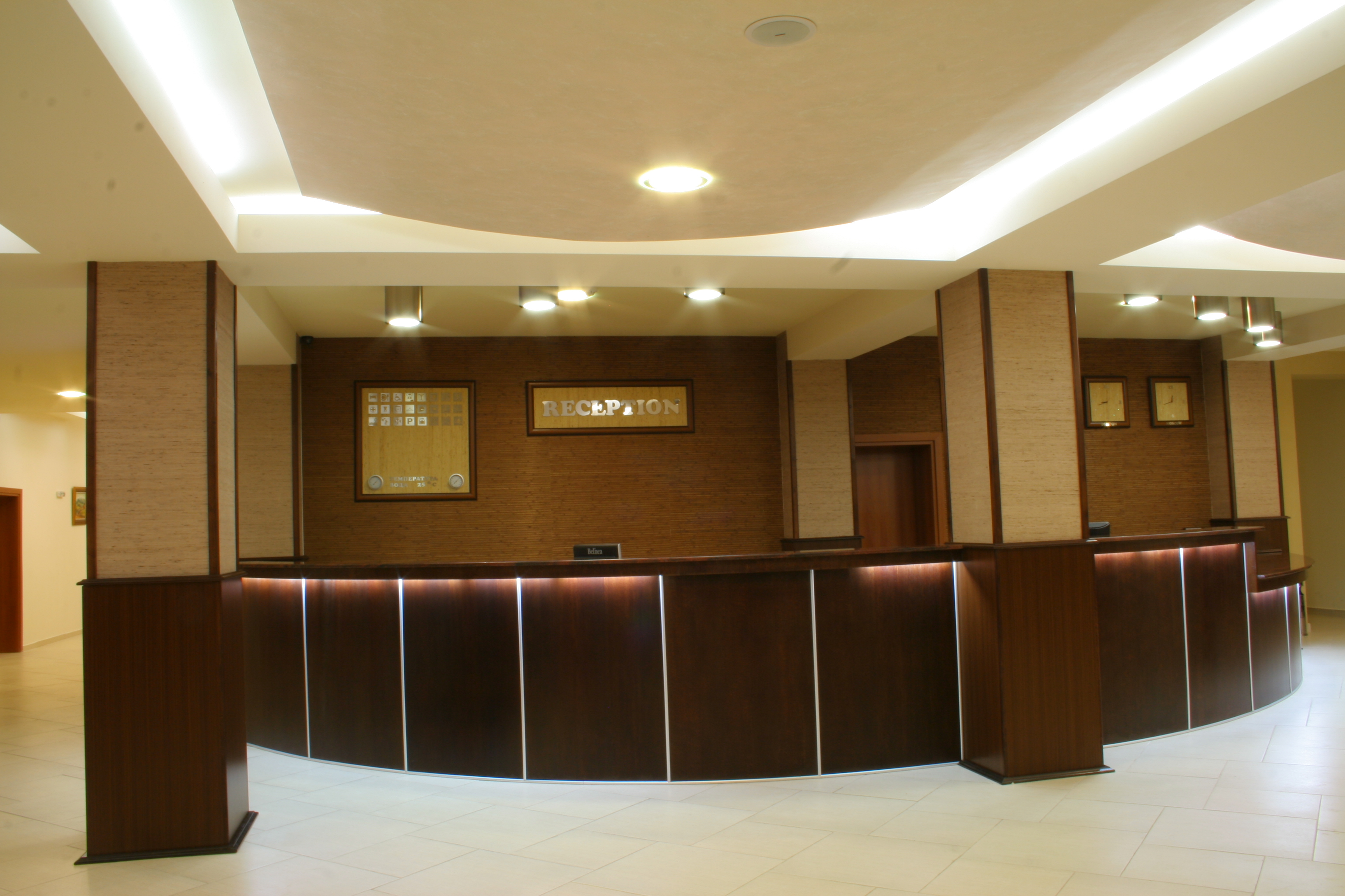 Hotel Iskar-Recepcija.JPG