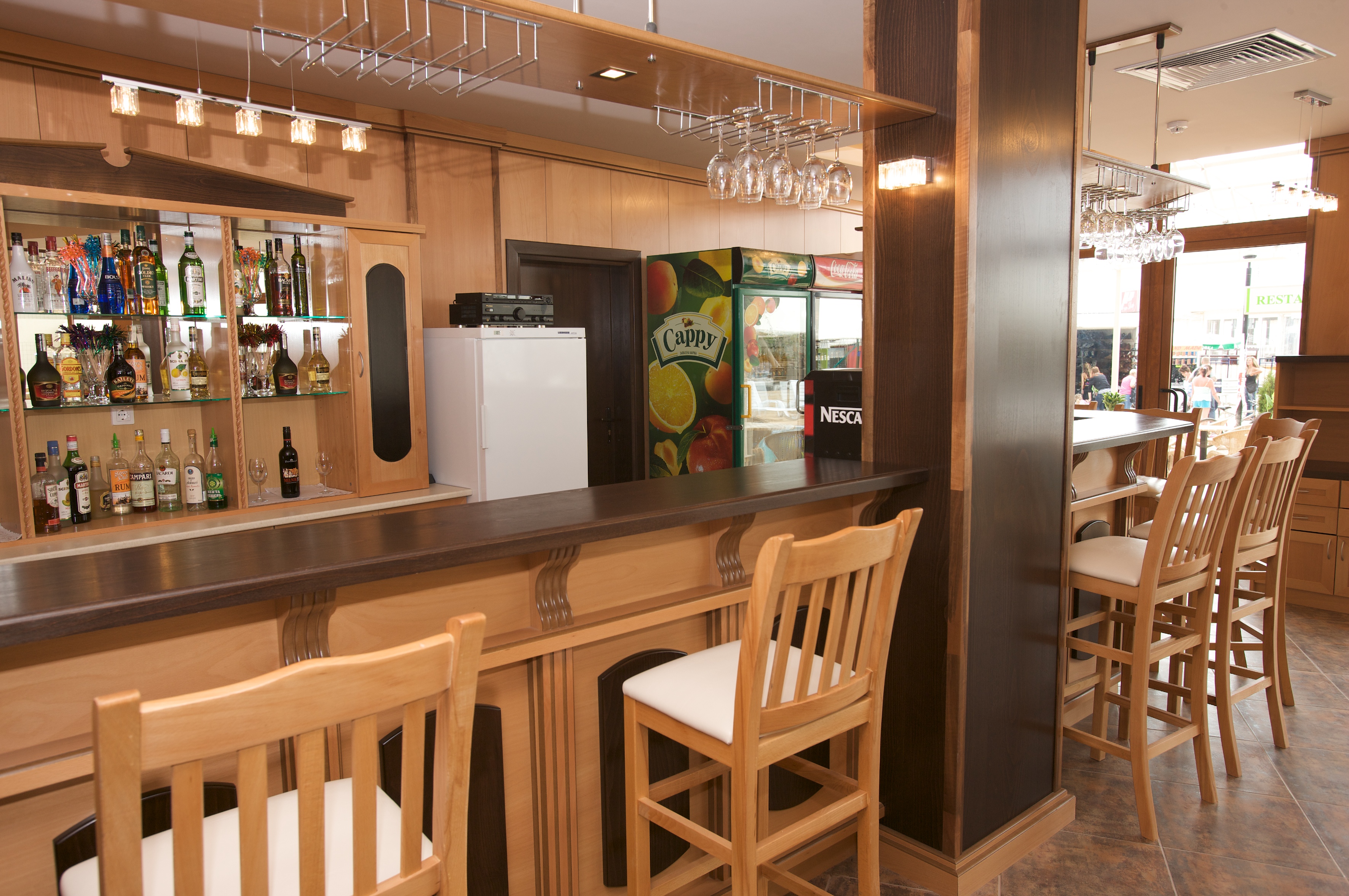 Hotel Sea Breeze-Bar.jpg