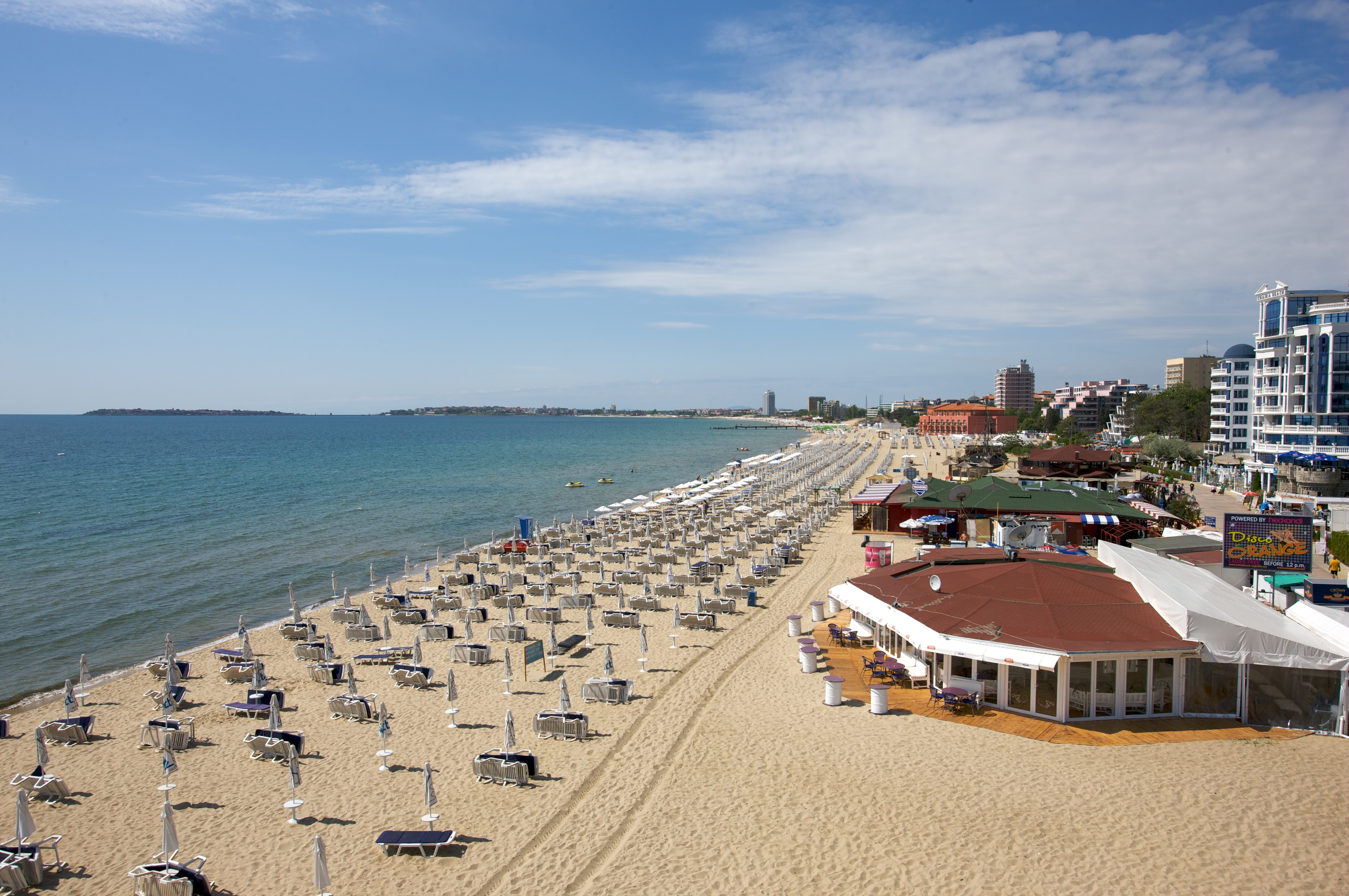 Sea Breeze Hotel-Plaza.jpg