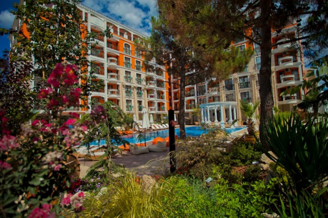 Hotel Harmony Palace-Spoljni izgled.jpg