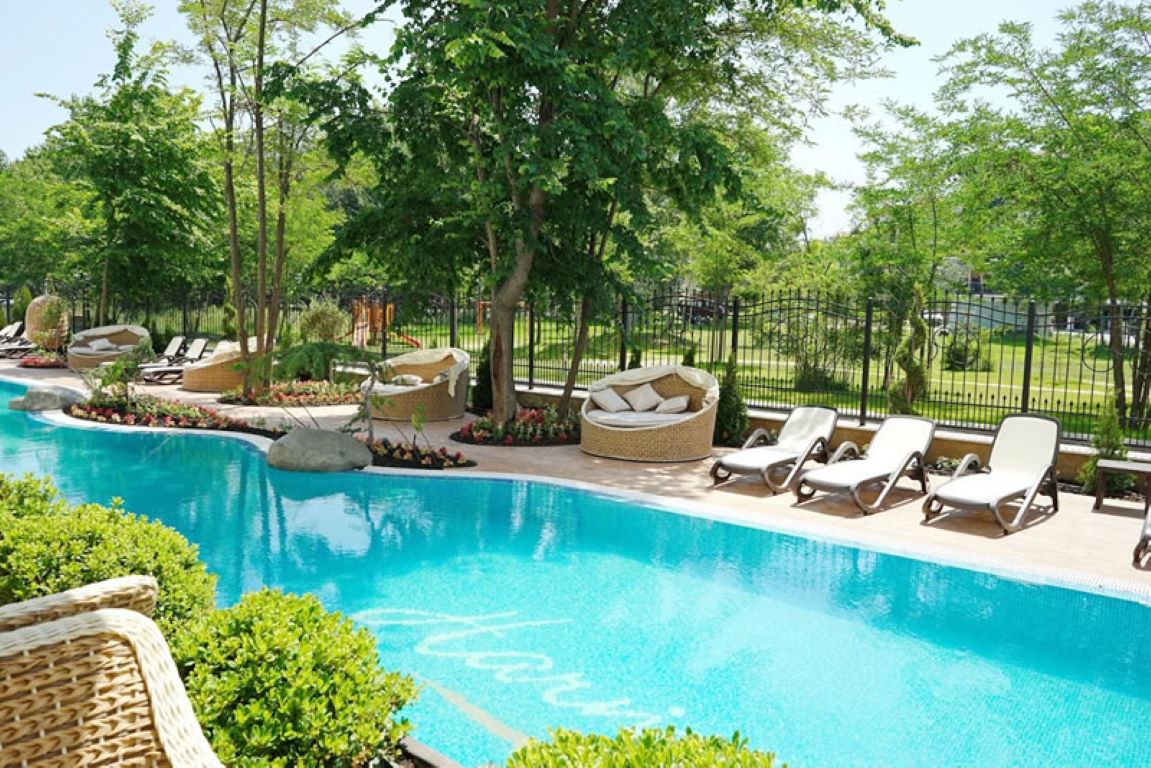 Harmony Suites Dream Island Hotel-Bazen.jpg