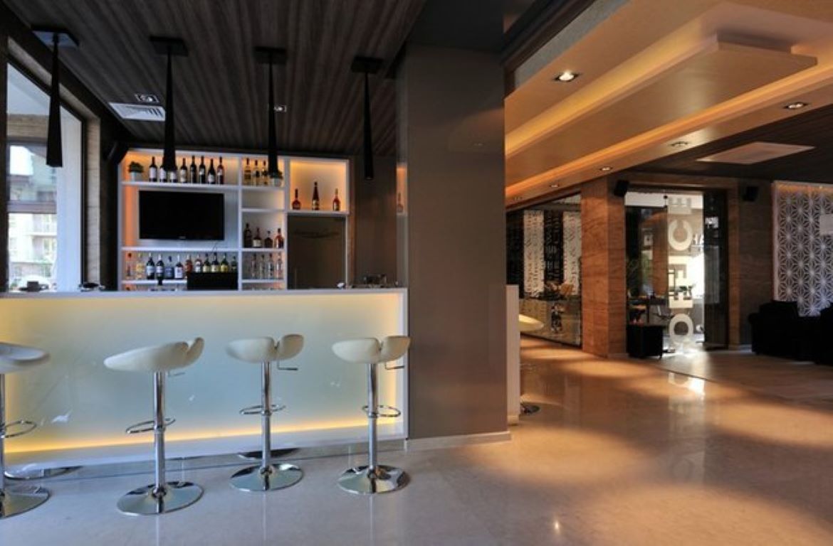 Harmony Suites Jungle-Lobby bar.jpg