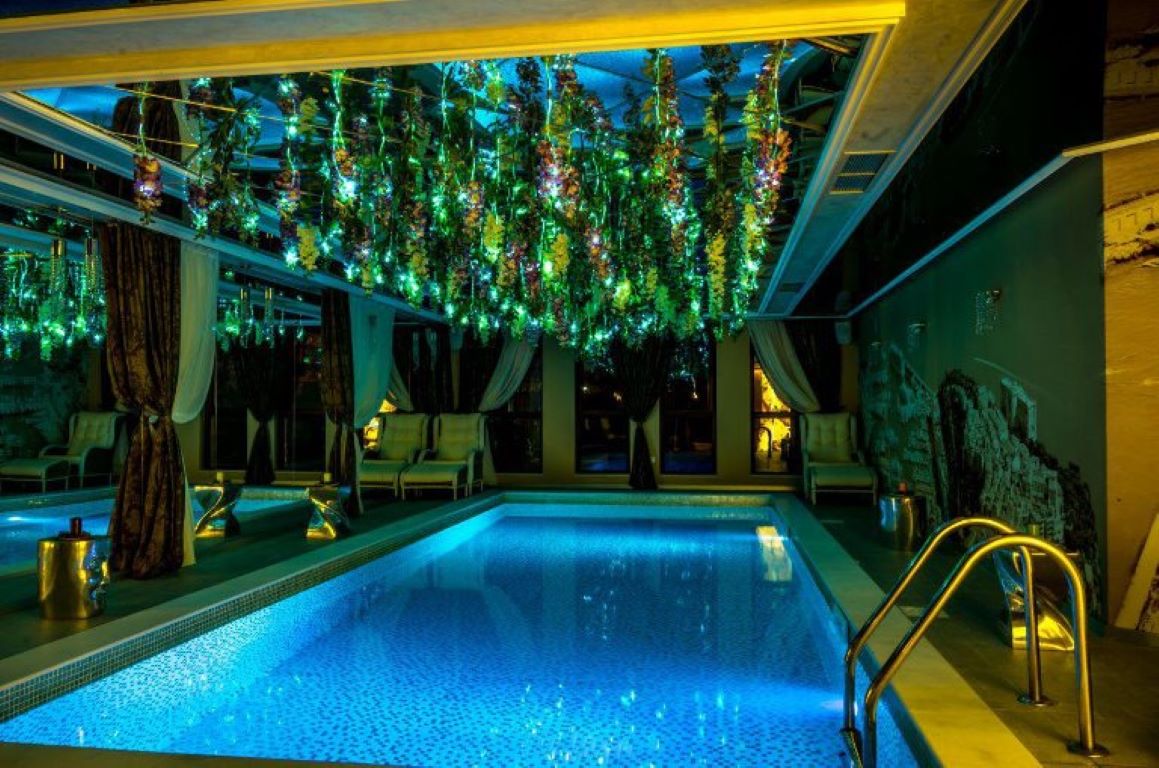 Harmony Suites Monte Carlo-Unutrasnji bazen.jpg