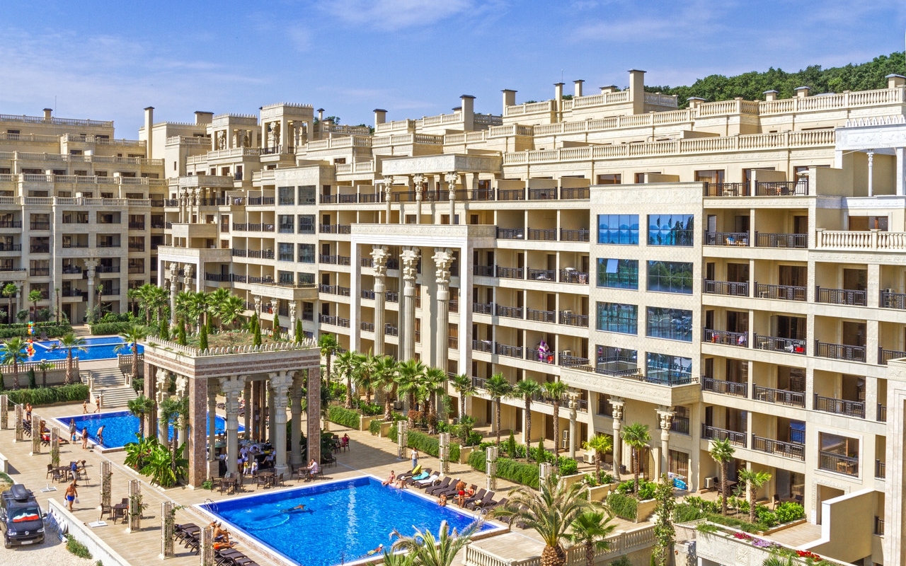Argisht Partez Apart Hotel-Kompleks bazena.jpg