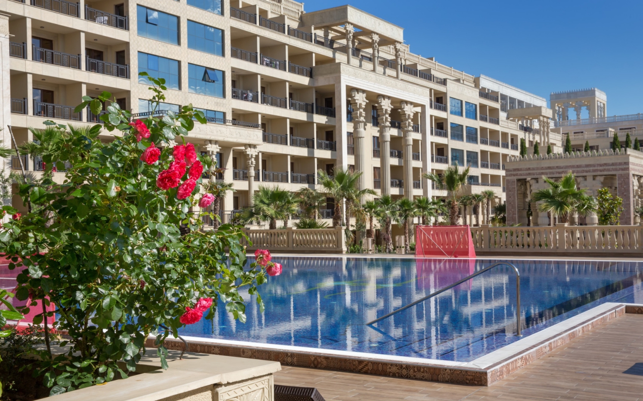 Hotel Argisht Partez Apart-Bazen.jpg