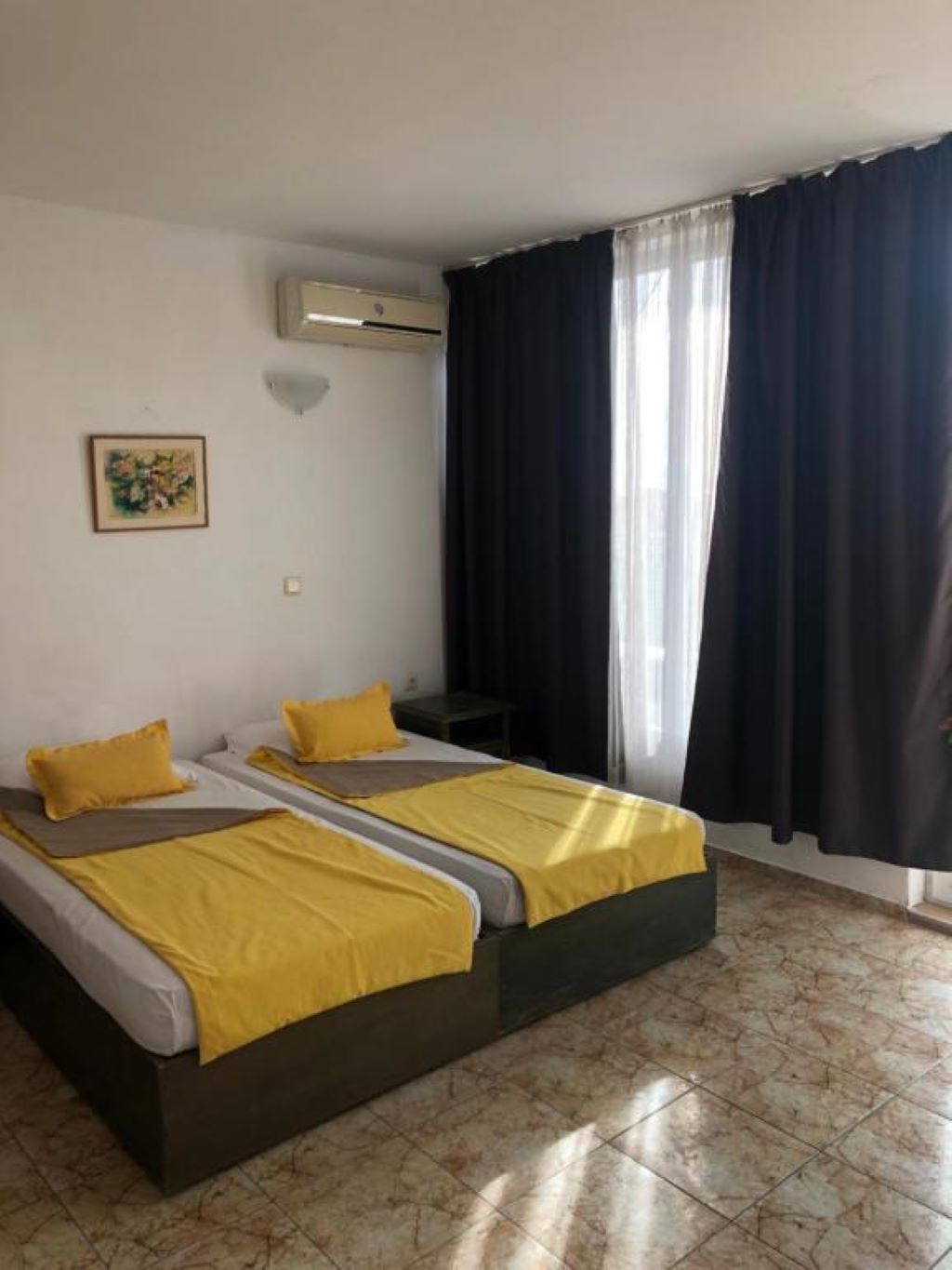 Sunny Warshava Hotel-Standardna soba.jpg