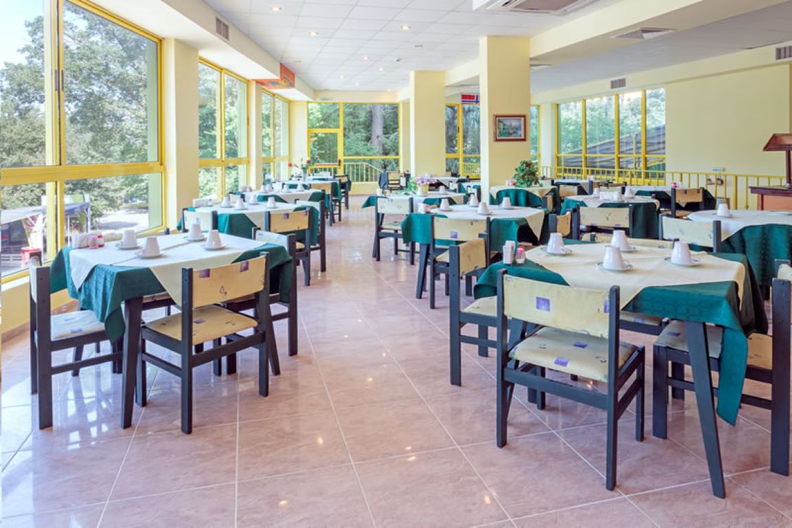 Warshava Hotel-Restoran.jpg