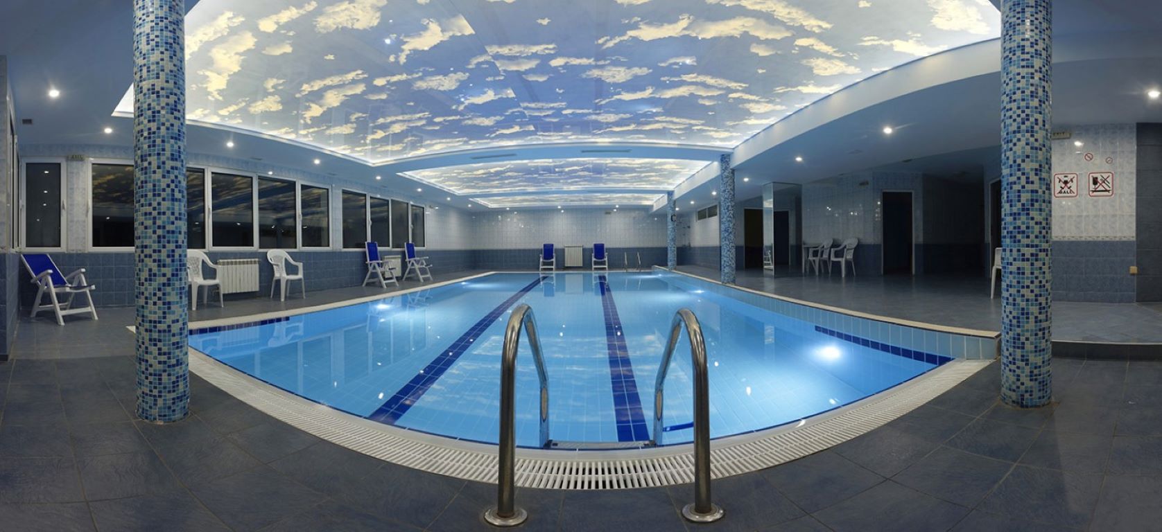 Hotel Pliska-Unutrasnji bazen.jpg