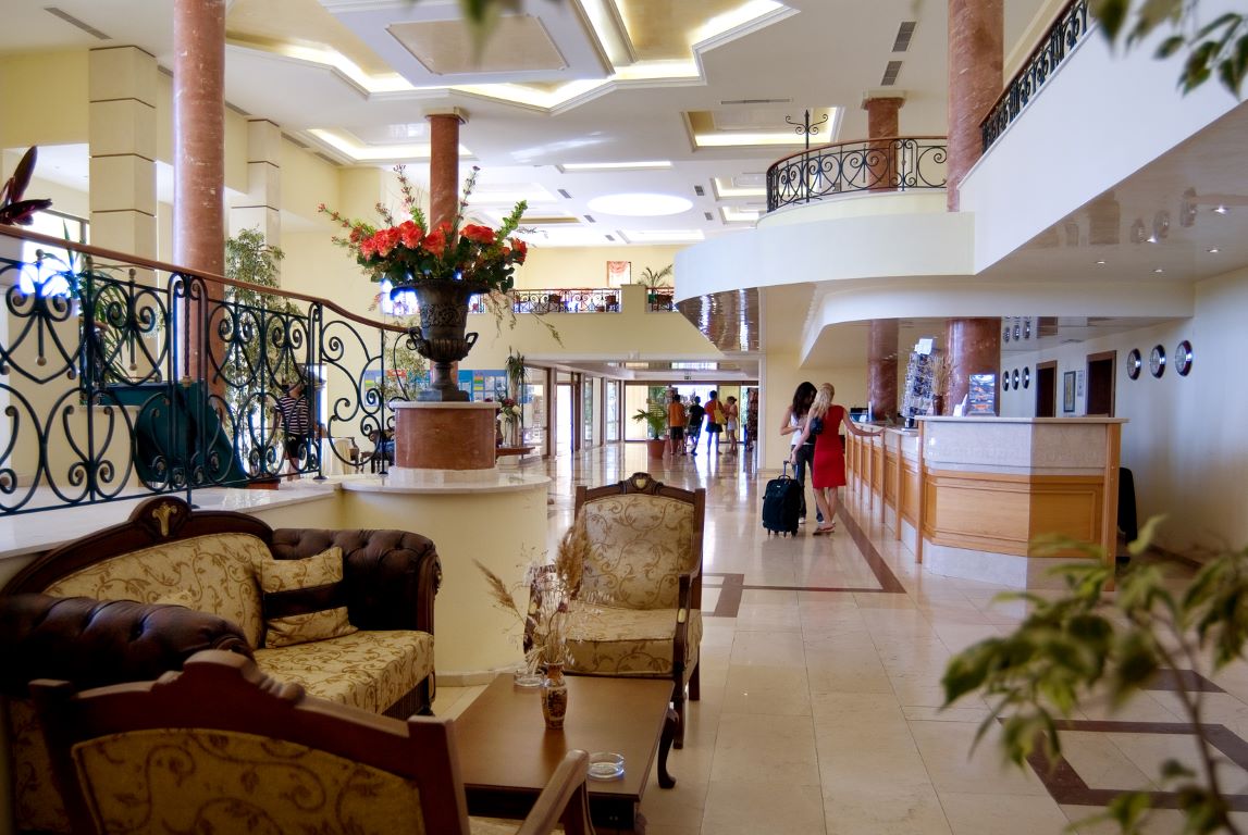 Belleville hotel recepcija.jpg