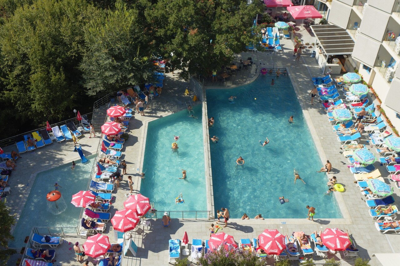 Hotel Slavey-Bazeni.jpg