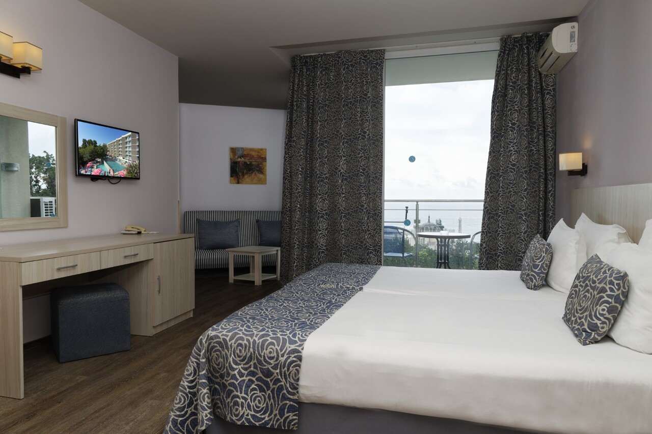 Hotel Slavey-Standardna large soba.jpg