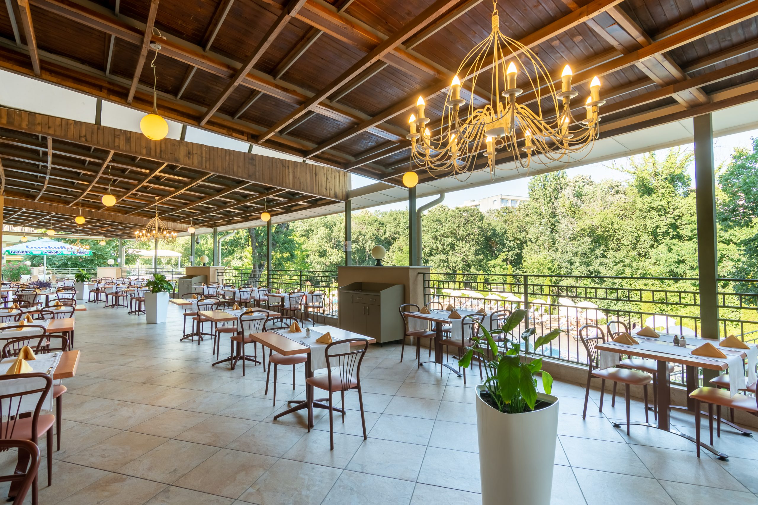 Hotel Kristal-Terasa restorana.jpeg