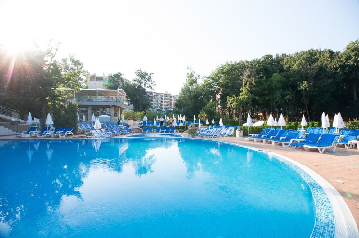 Kristal Hotel-Bazen.jpg