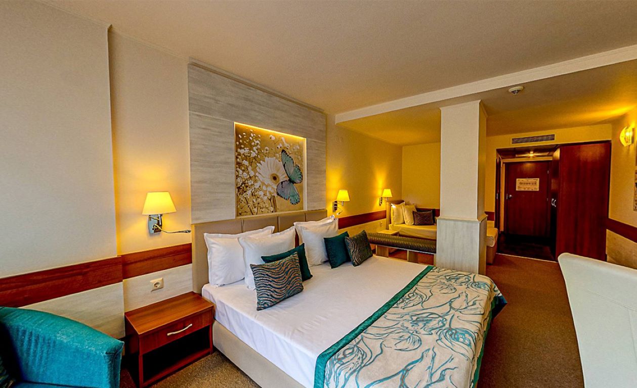 Kristal Hotel-Porodicna deluxe soba.jpg