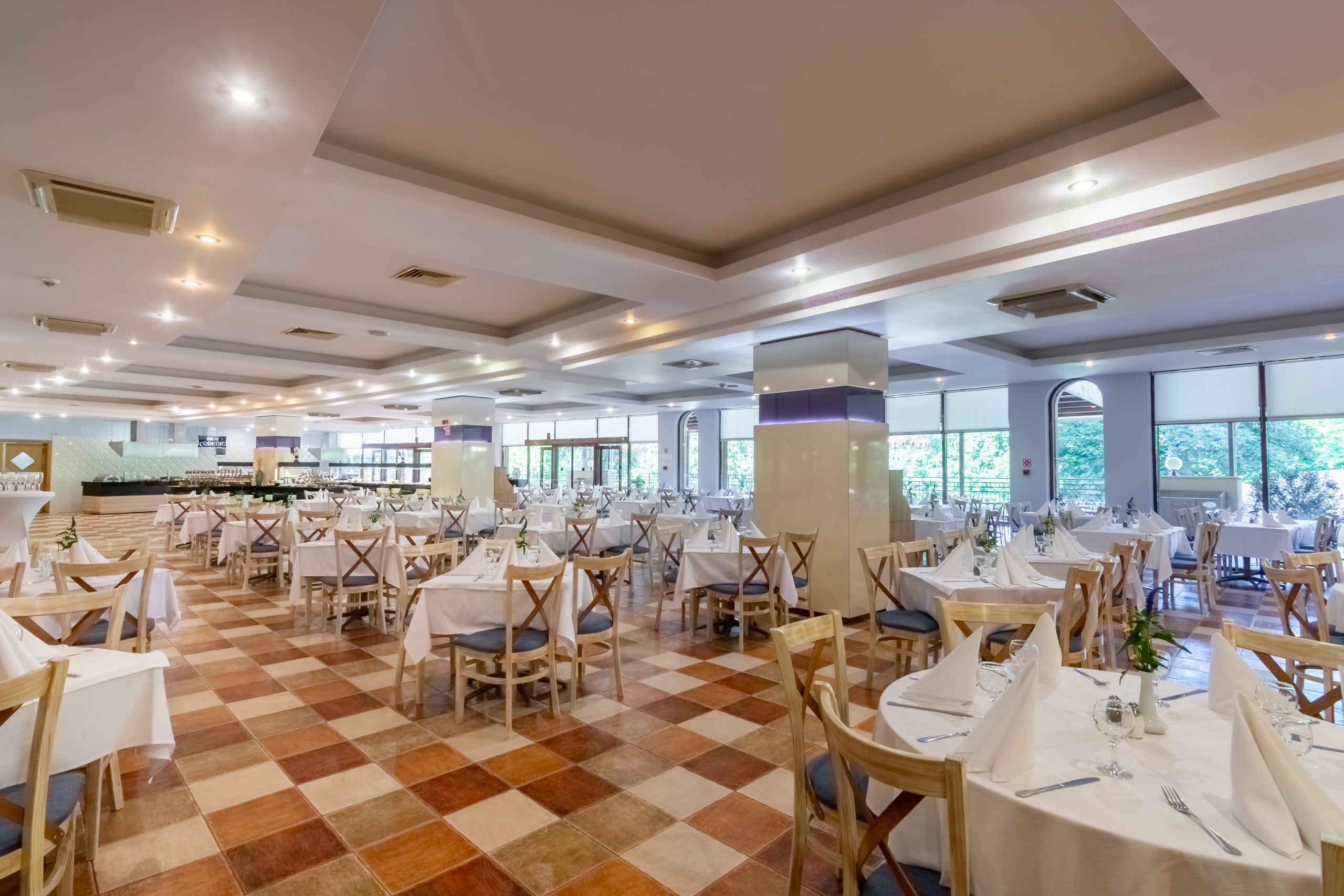Kristal Hotel-Restoran.jpeg