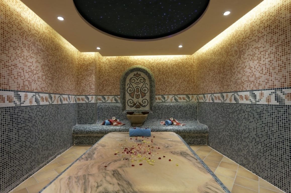 Kristal Hotel-Tursko kupatilo.jpg