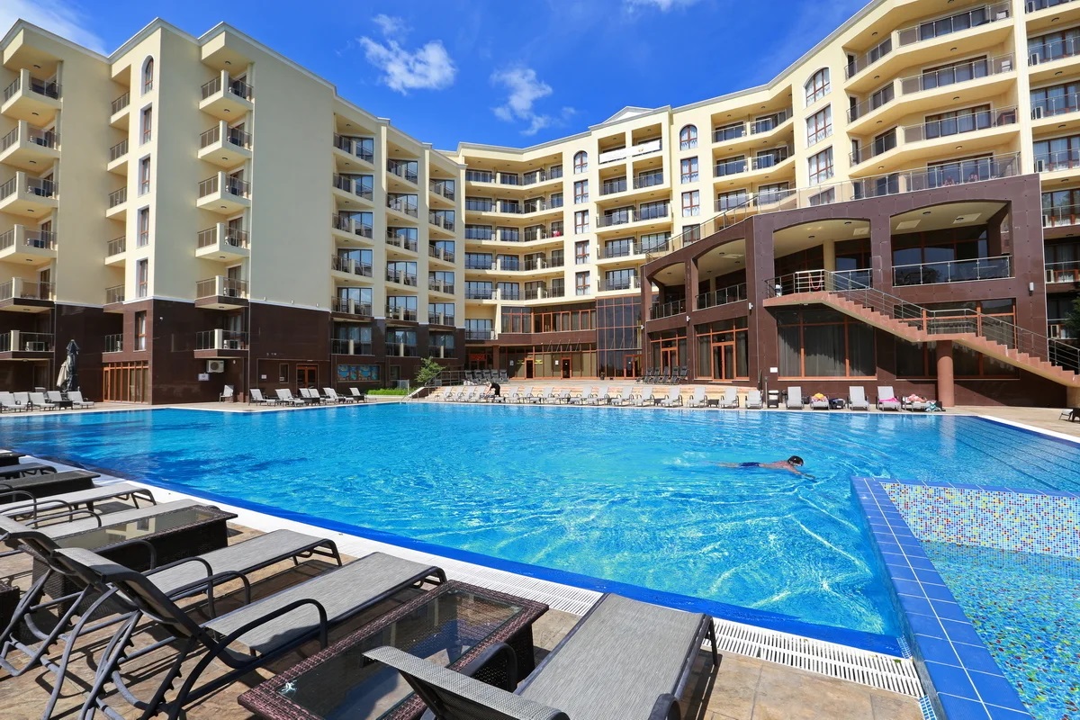 Golden Line Hotel-Bazen.jpg