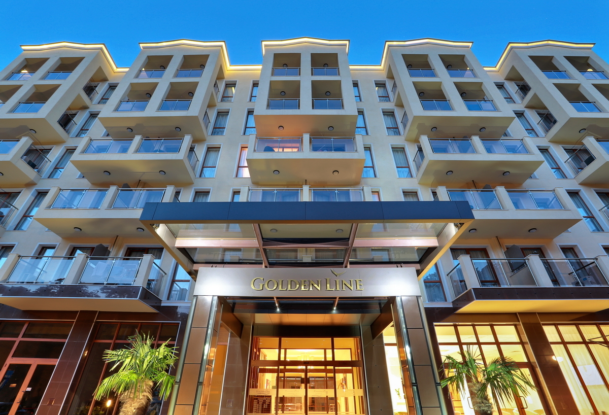 Golden Line Hotel-Ulaz u hotel.jpg