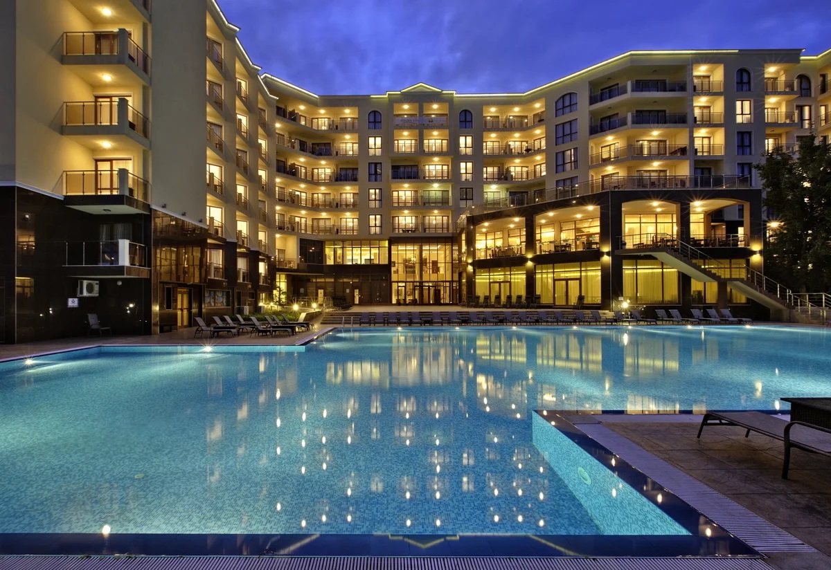 Hotel Golden Line-Nocni izgled.jpg