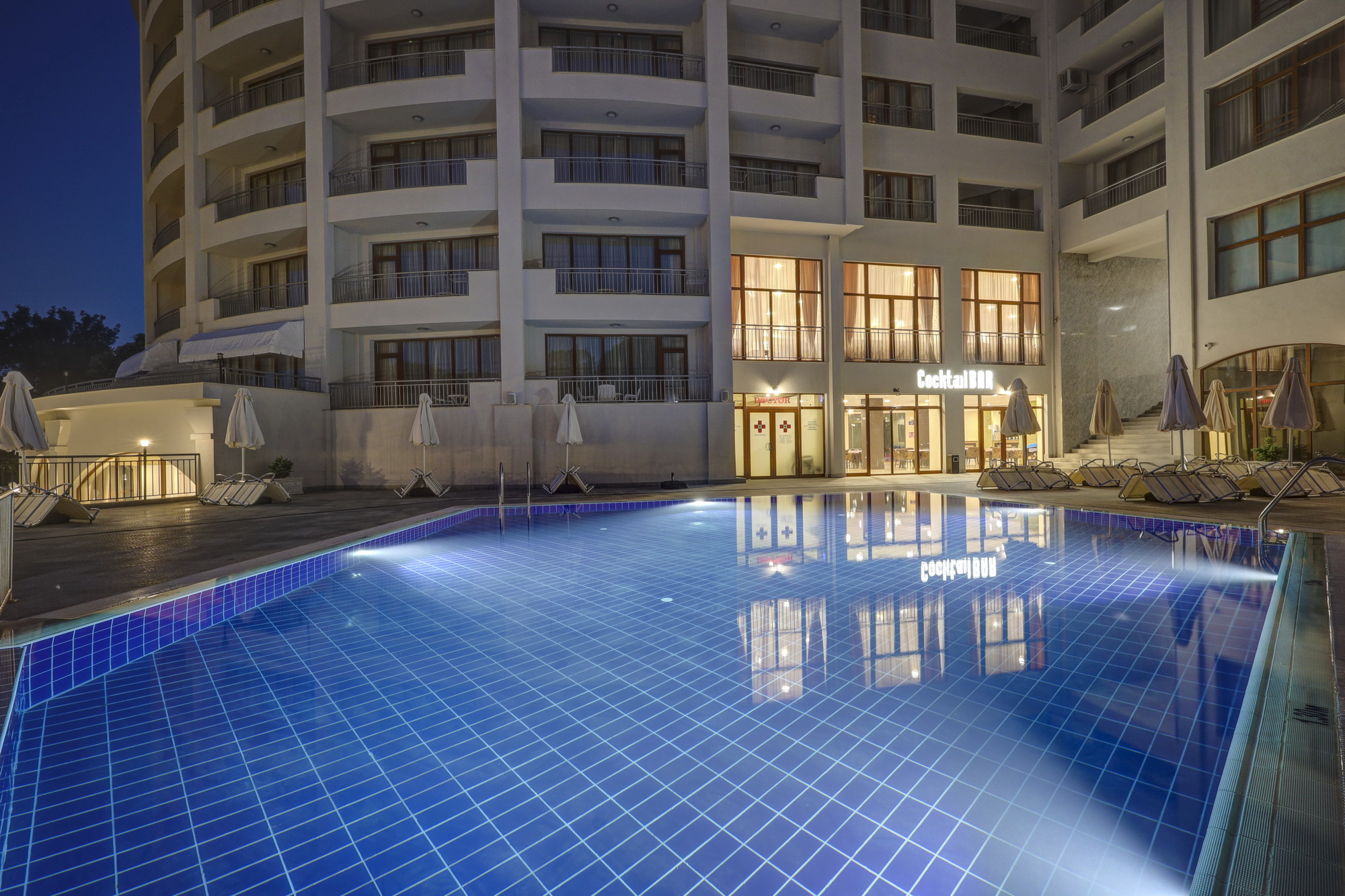 Continental Hotel-Bazen.jpg