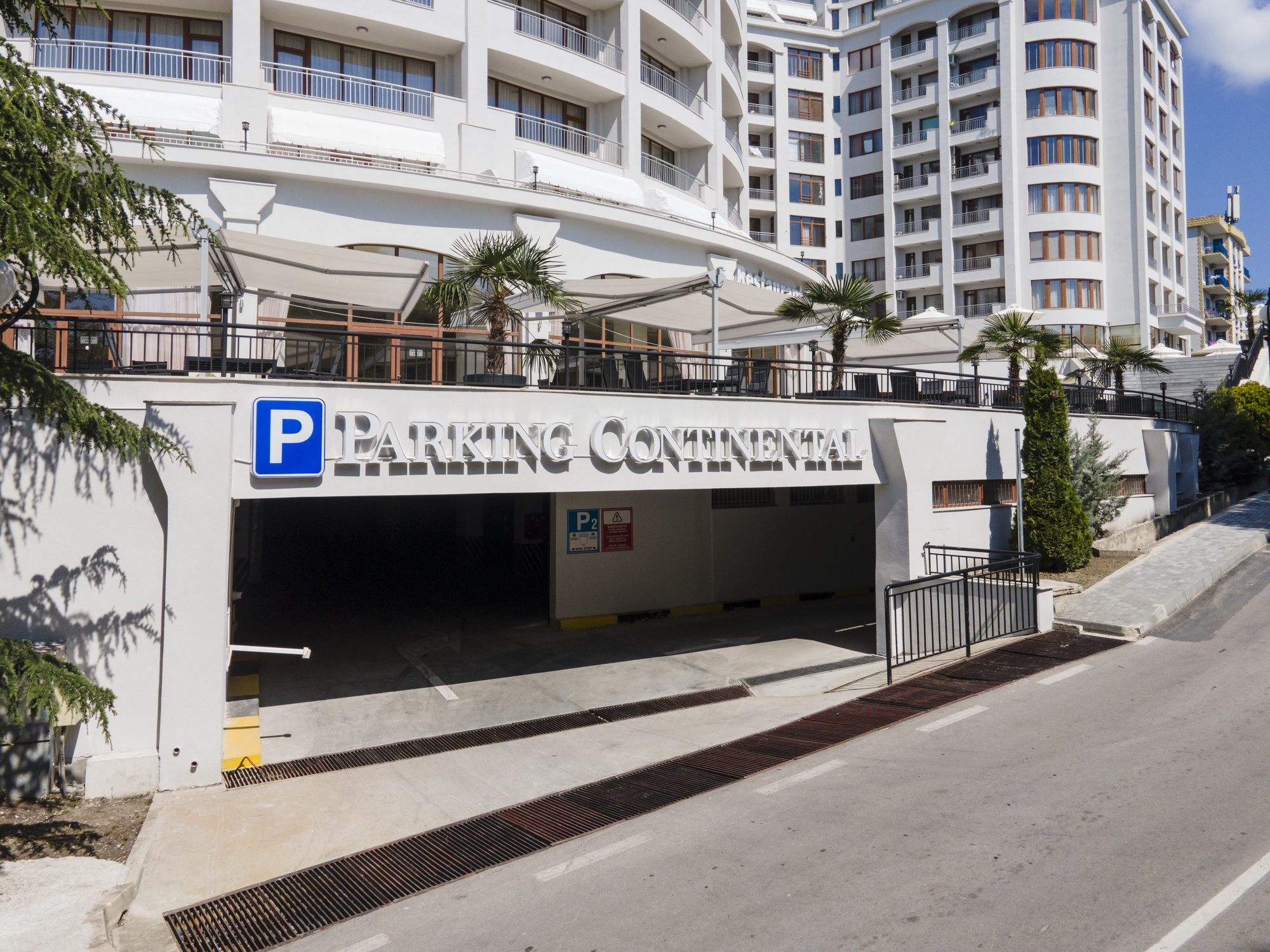 Continental Hotel-Parking.jpg