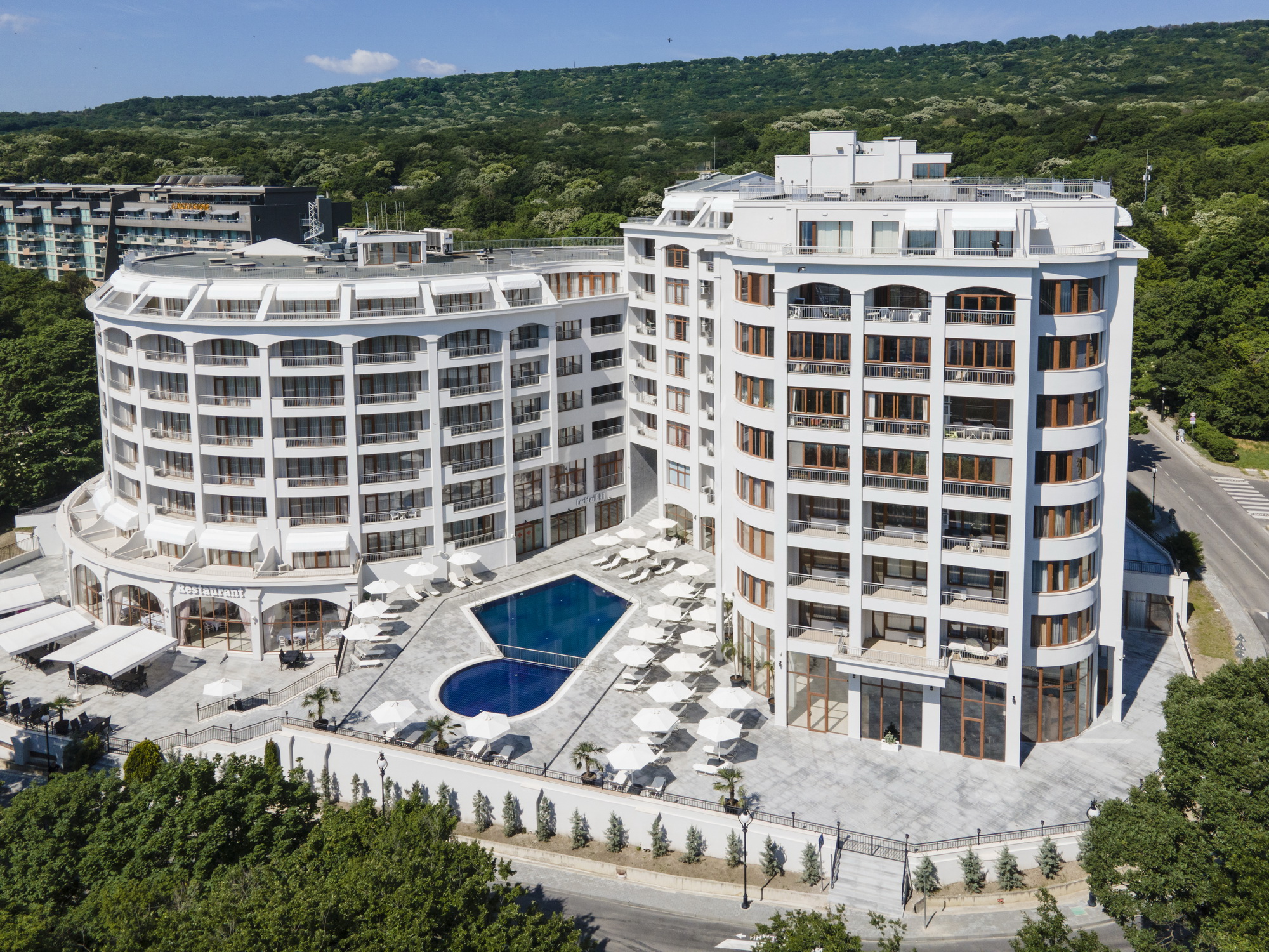 Hotel Continental-Hotelski kompleks.jpg