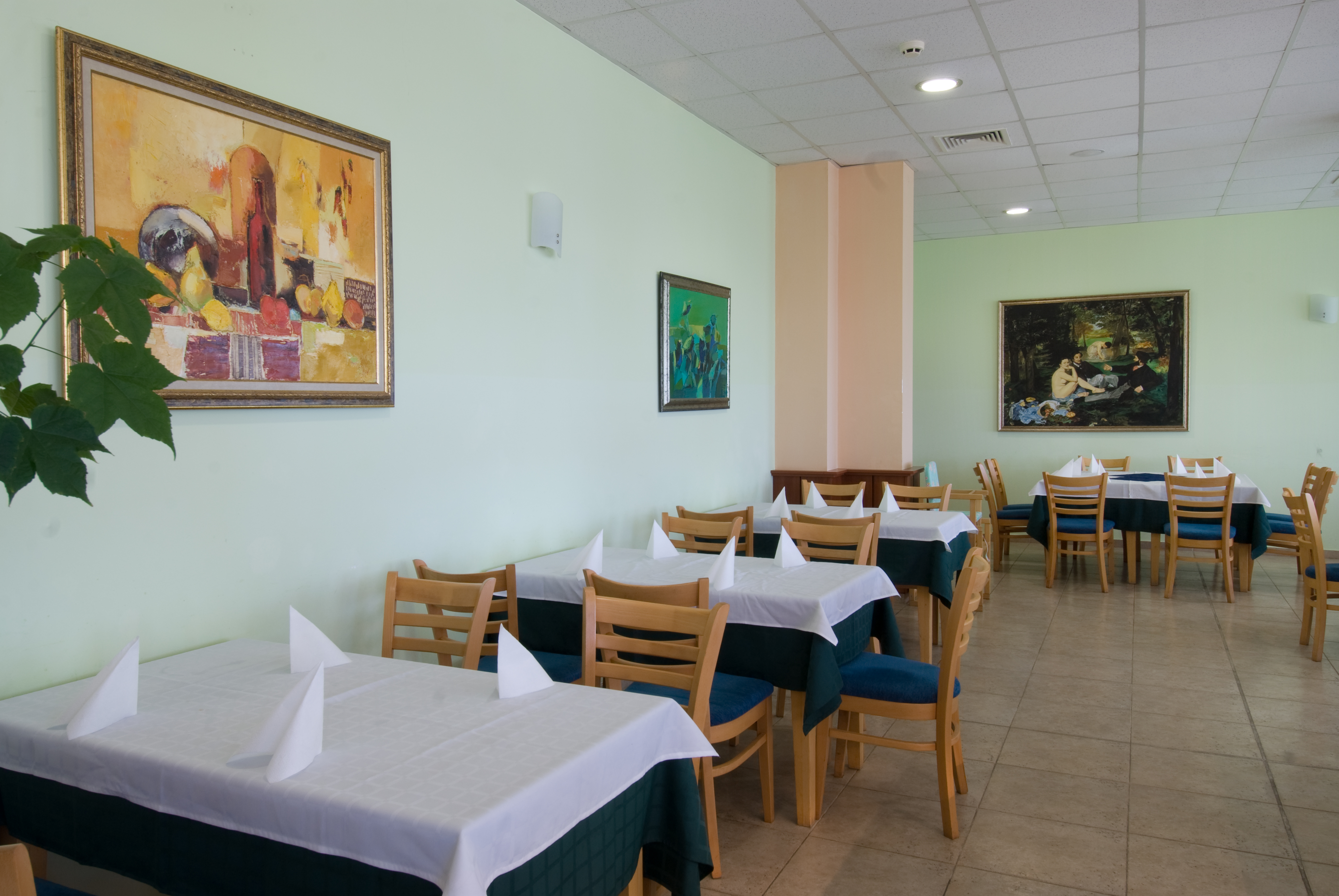 Paraizo Beach hotel restoran.jpg