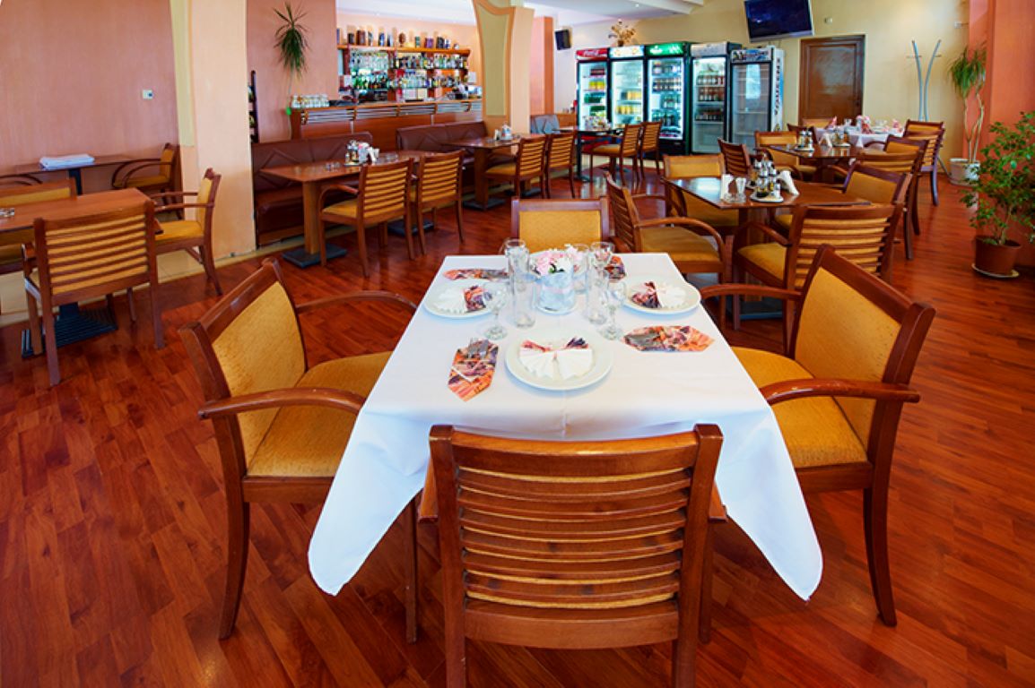 Paradise hotel restoran.jpg