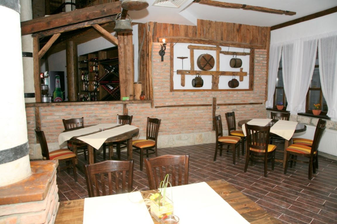 Hanat Hotel-Restoran.jpg