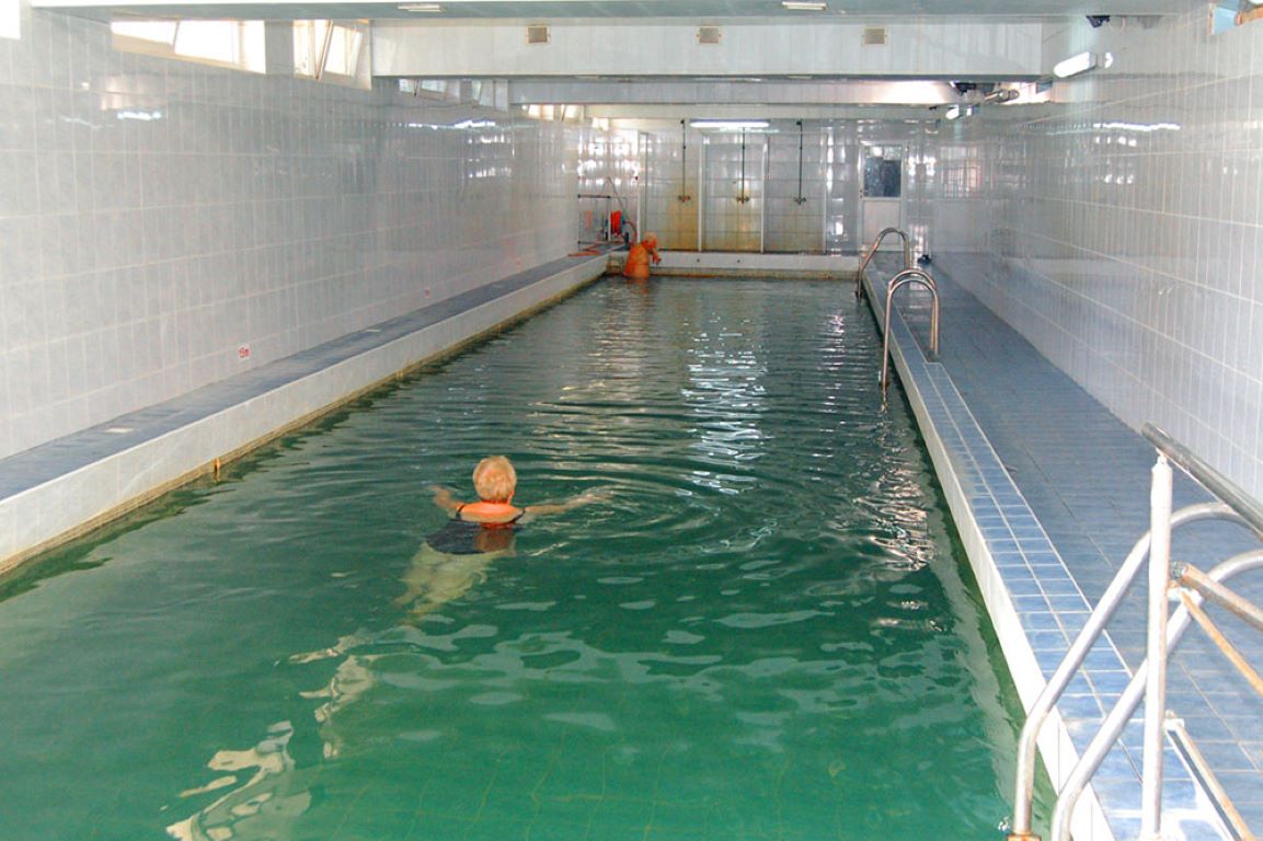 Hotel Joliot Curie-Unutrasnji bazen.jpg