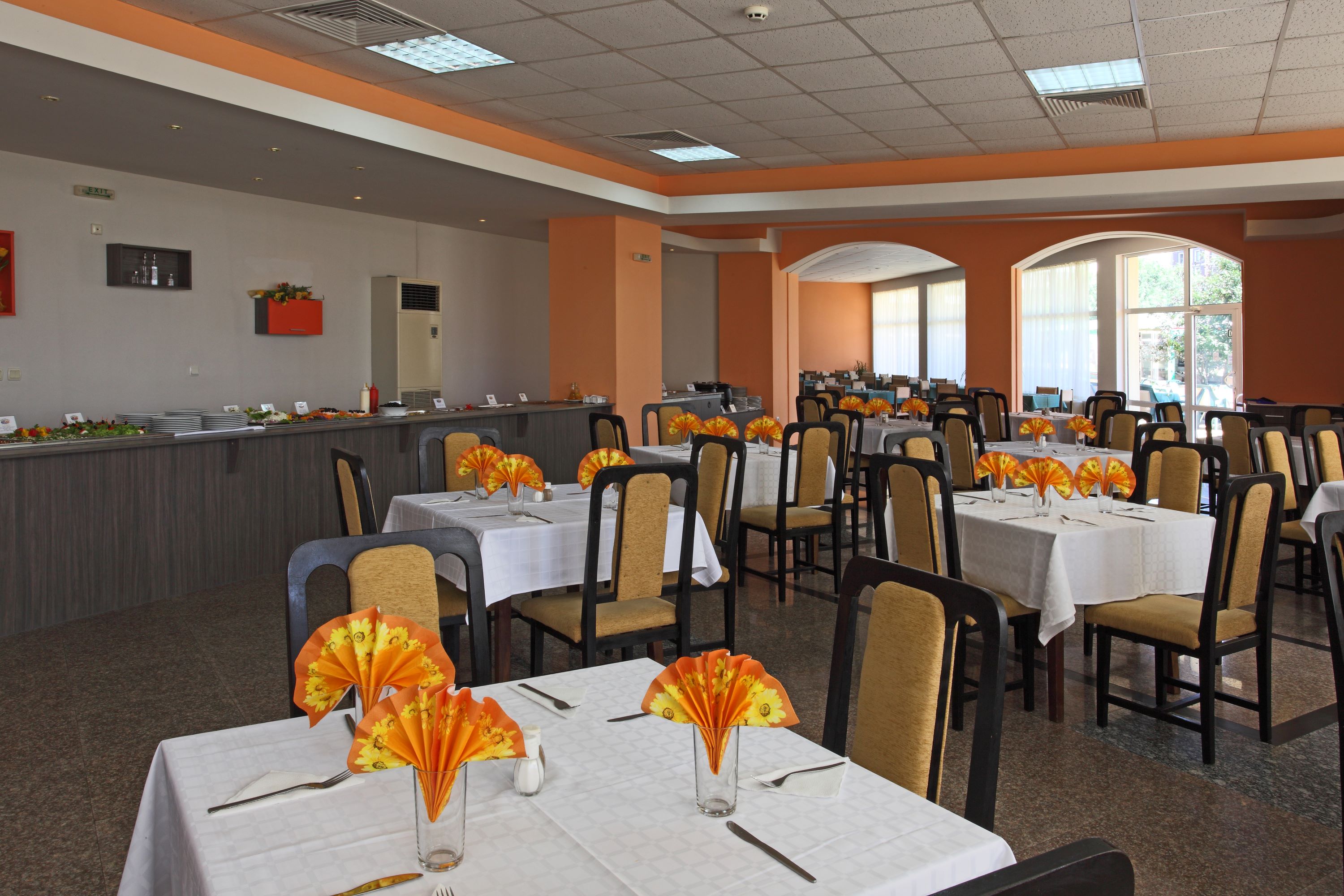 Auroa Hotel-Restoran.JPG