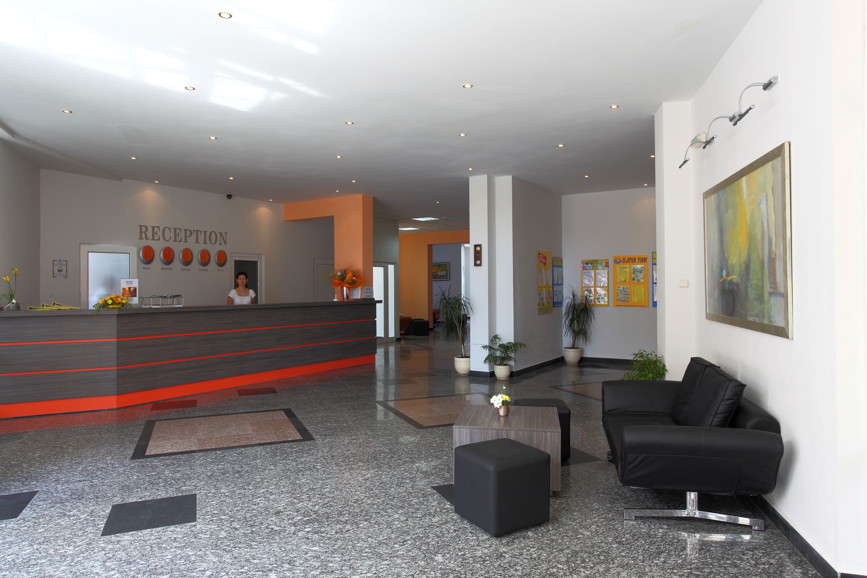Aurora Hotel-Recepcija.JPG