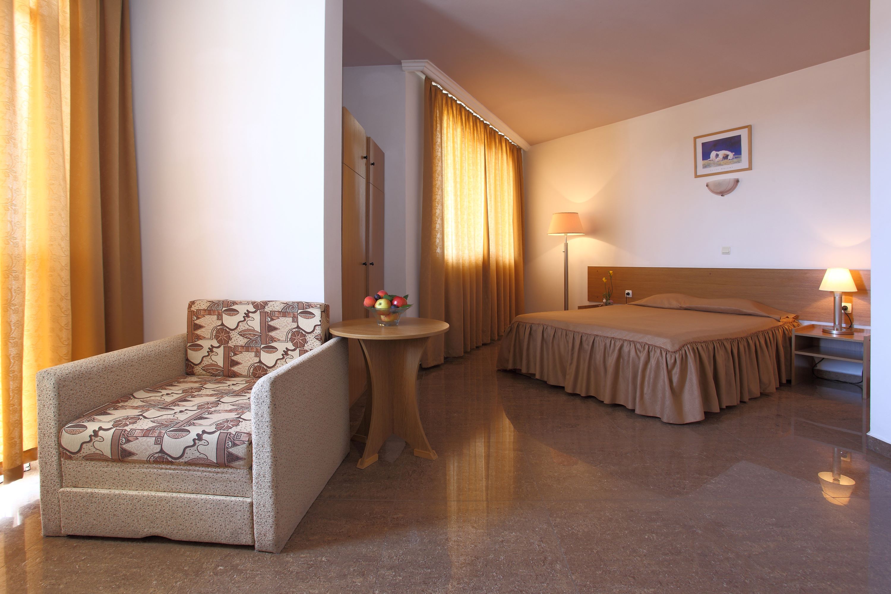 Aurora Hotel-Standardna soba.JPG