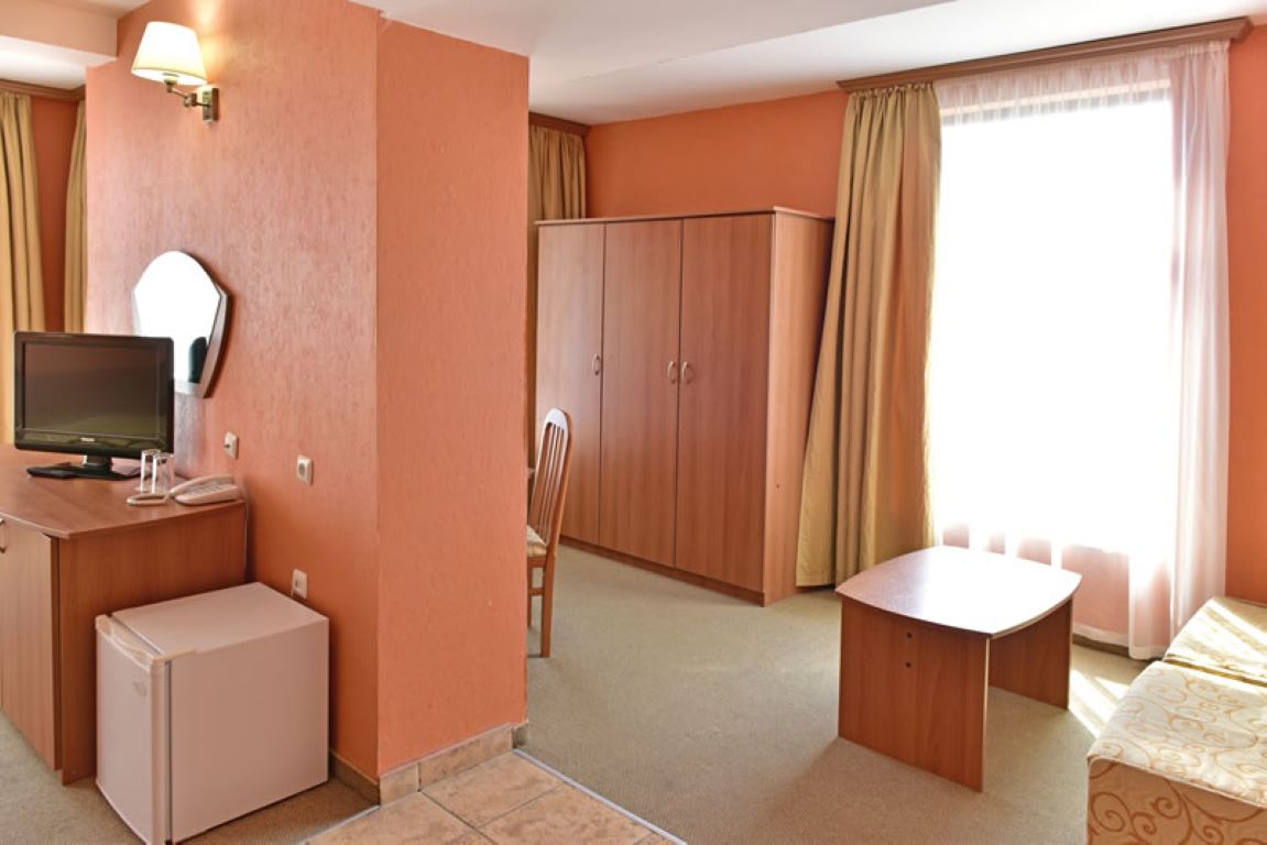 Estreya Palace Hotel-Apartman.jpg