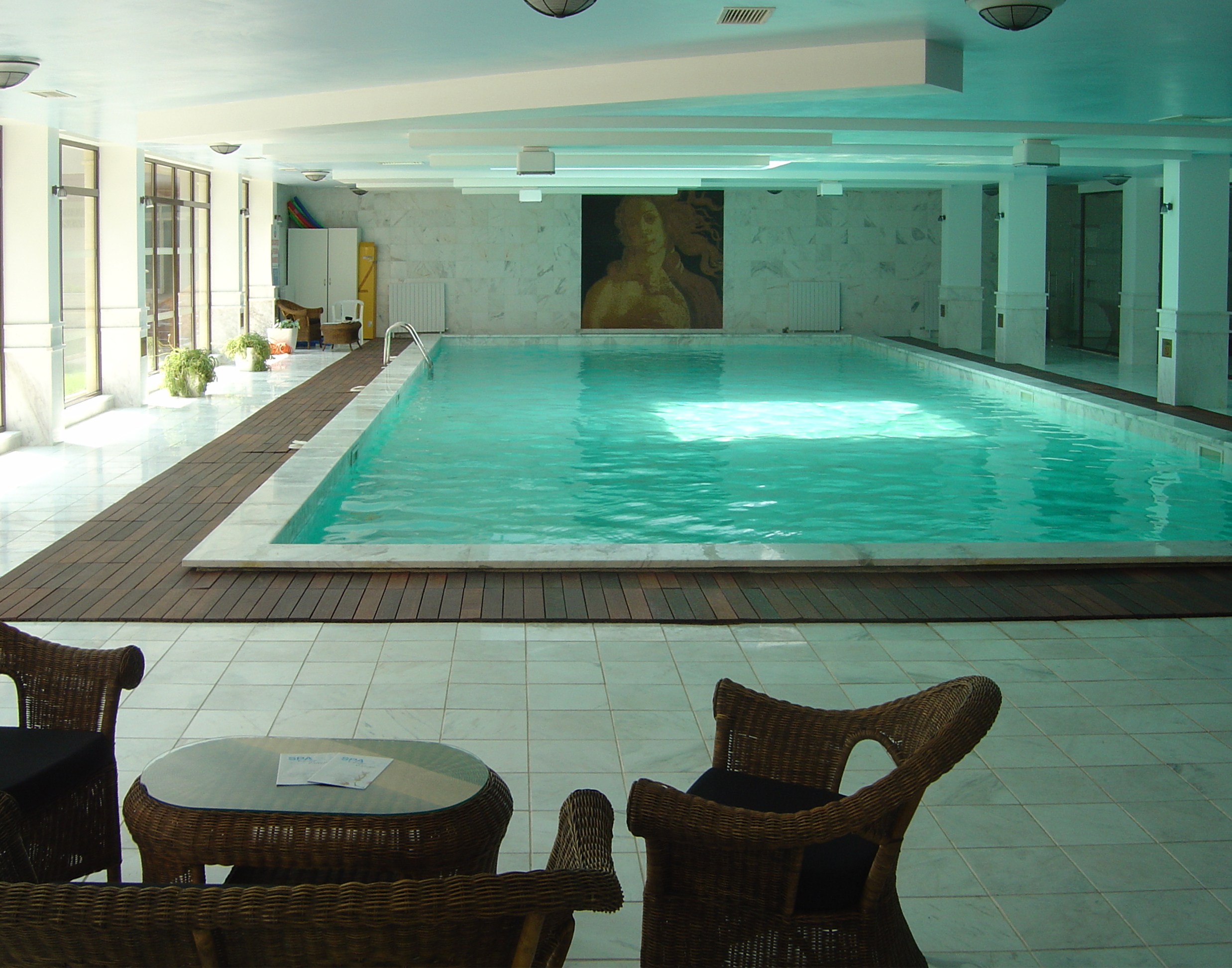 Hotel Estreya Palace-Unutrasnji bazen.jpg