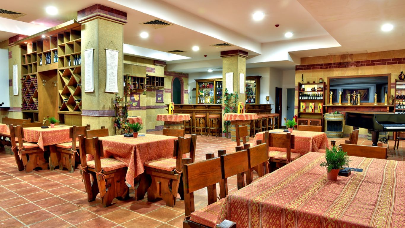 Estreya Residence Hotel-Vinarija.jpg