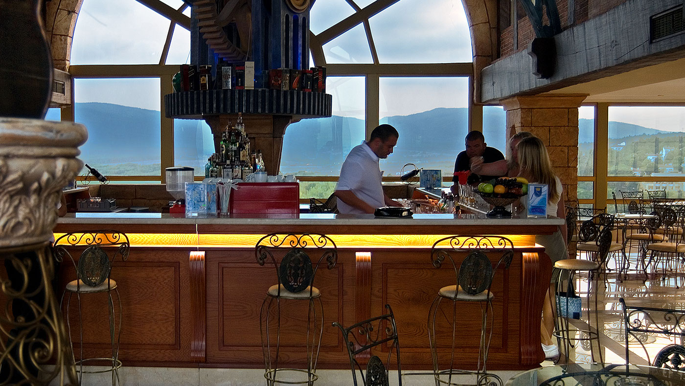 Marina Royal Palace Hotel-Sky bar.jpg