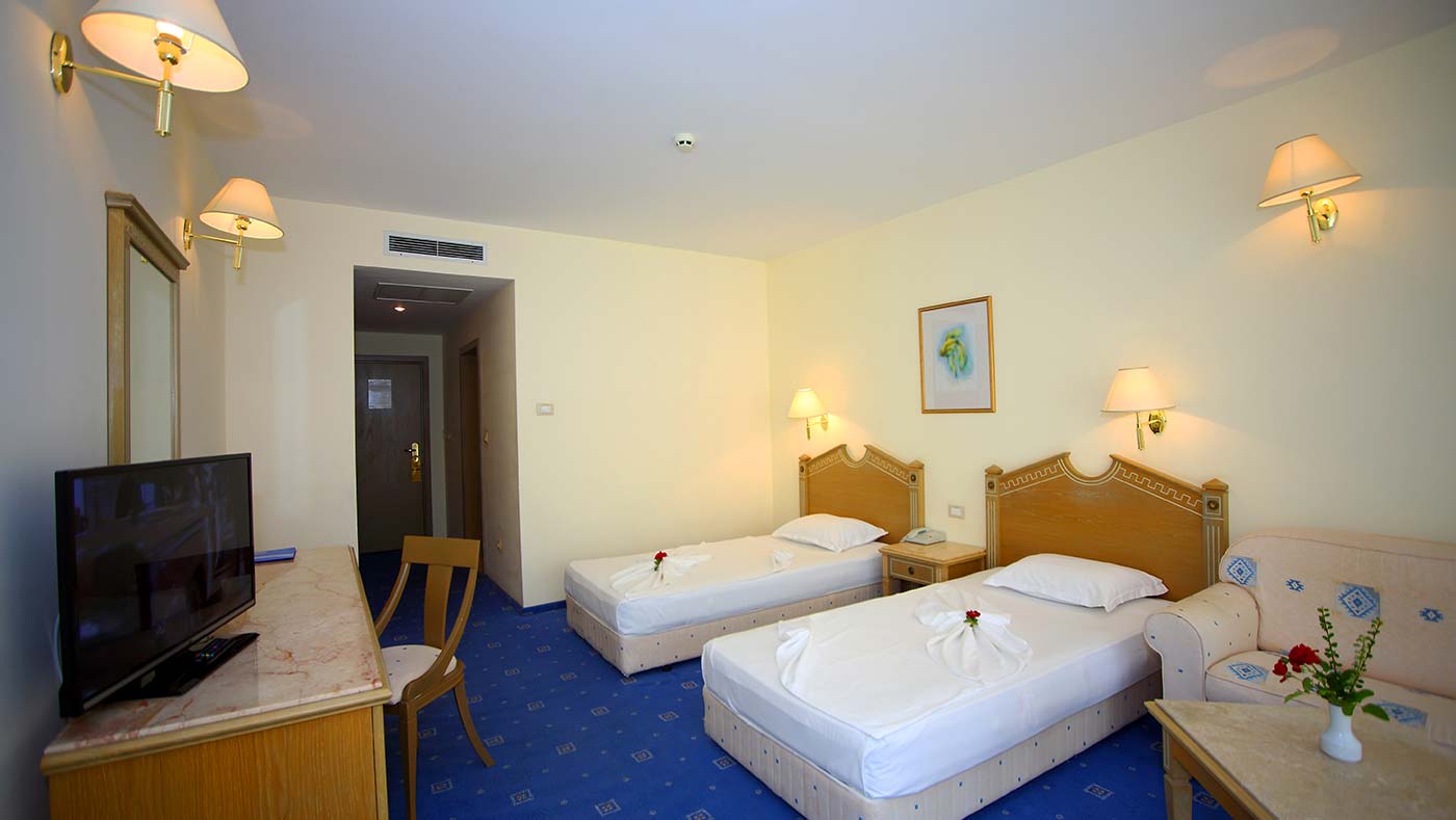Marina Royal Palace Hotel-Standardna soba.jpg
