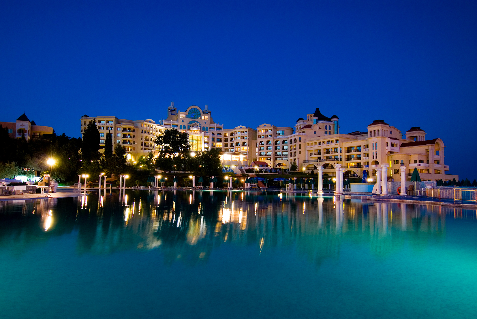 Marina Royal Palace-Nocni izgled.jpg