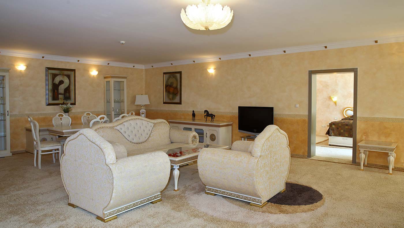 Royal Marina Palace Hotel-Presidential suite.jpg