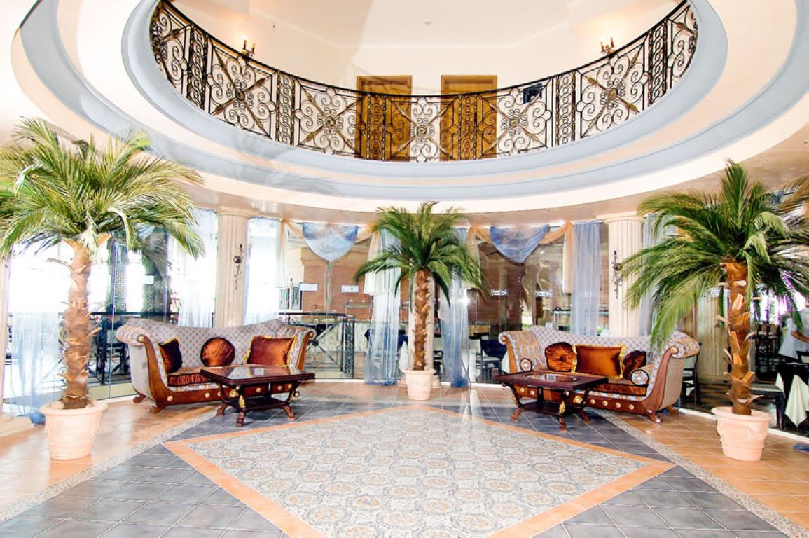 Atrium Beach-Lobby.jpg