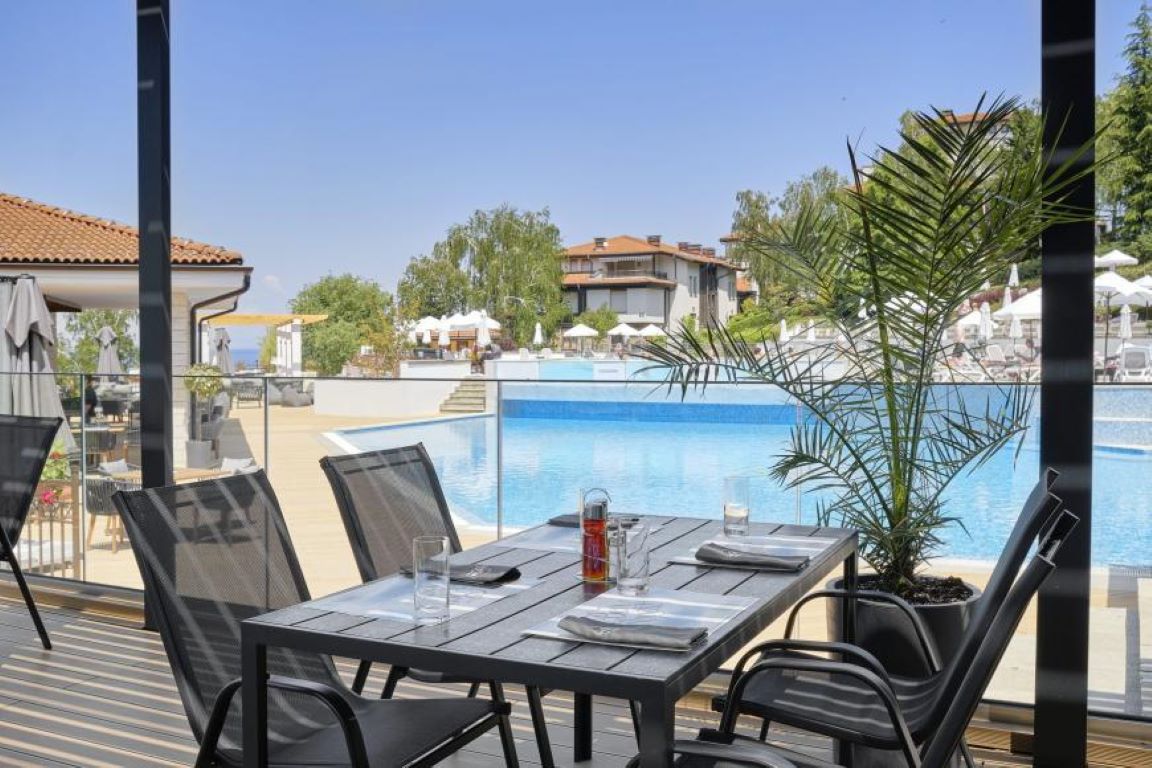 Hotel Santa Marina-Terasa restorana.jpg