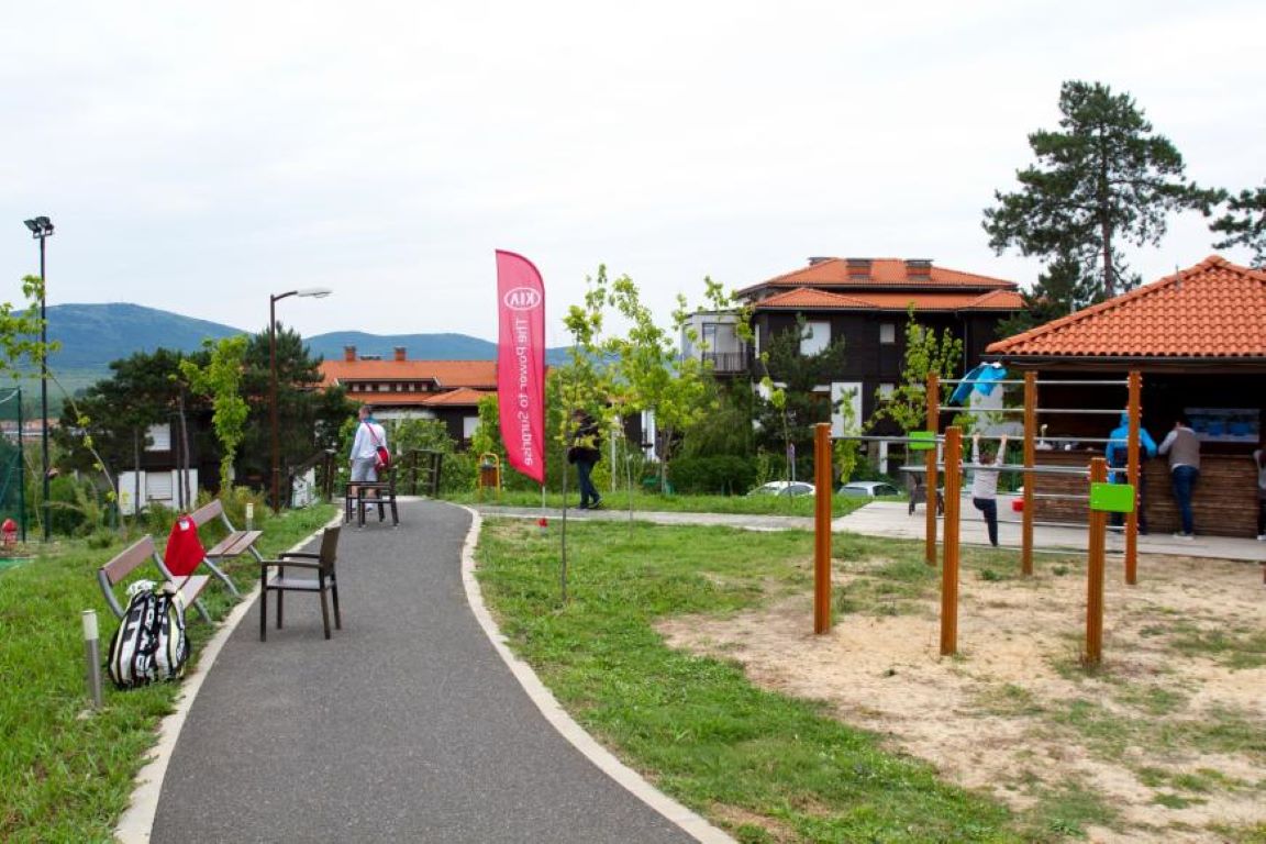 Hotel Viva Mare Beach-Fitnes na otvorenom.jpg