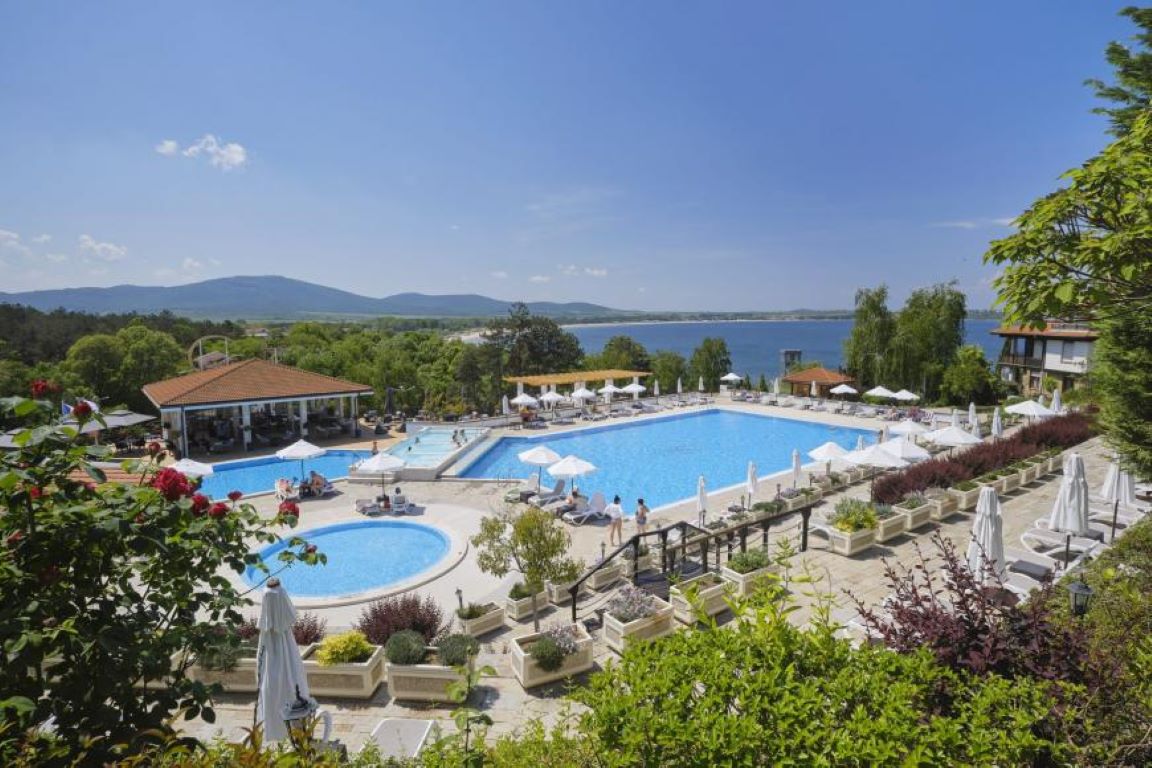 Viva Mare Beach-Kompleks bazena.jpg