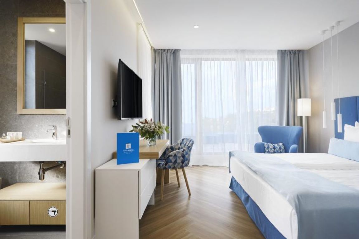 Viva Mare Beach-Premium soba pogled more.jpg