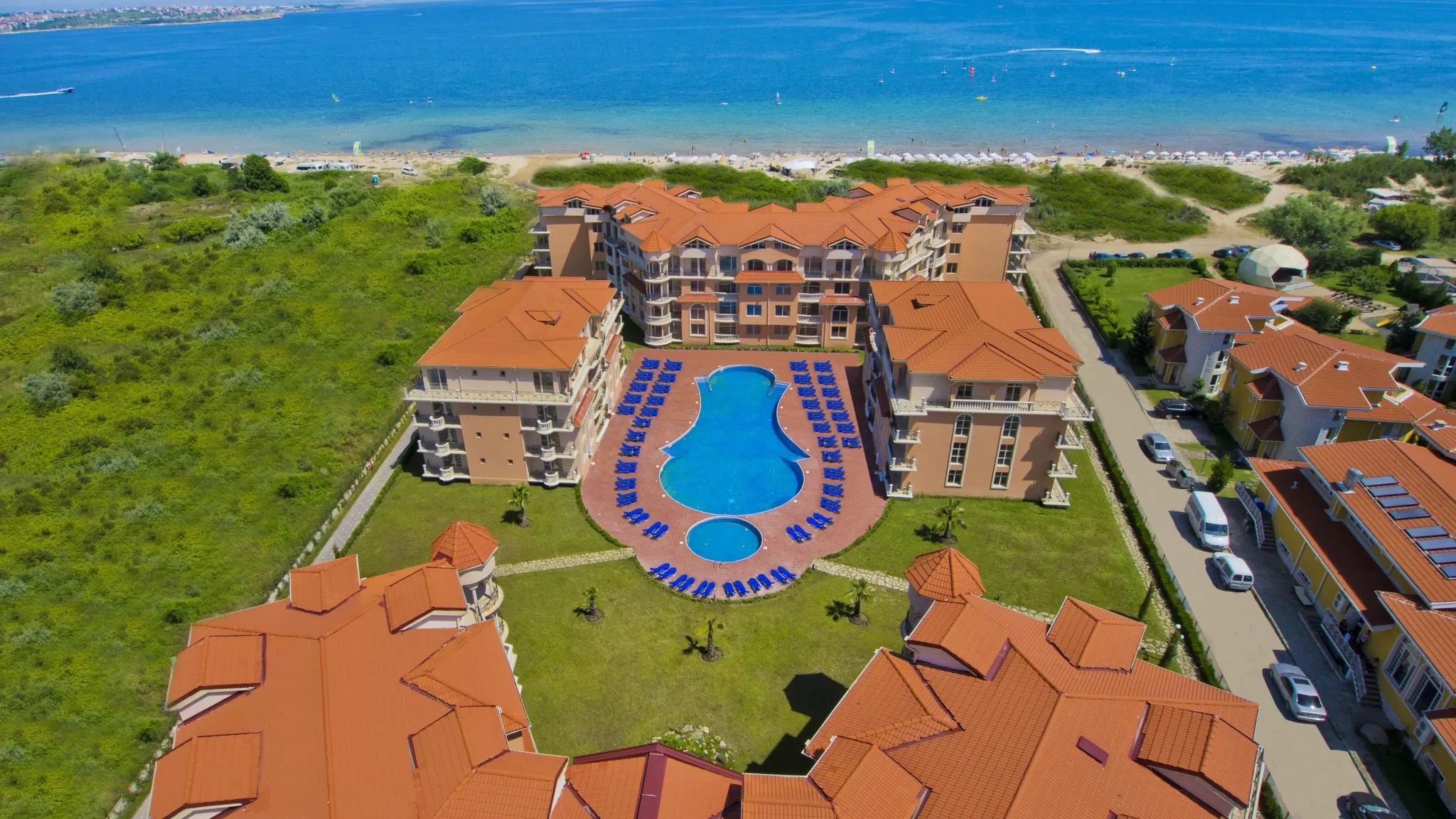 Hacienda Beach Hotel-Hotelska oblast.jpg