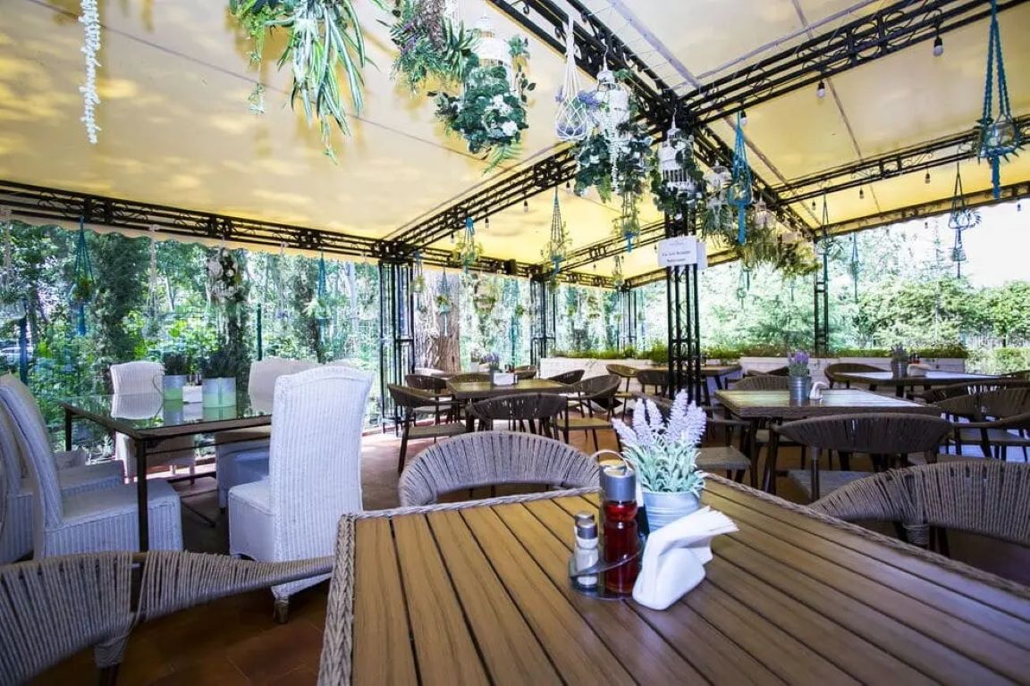 Hacienda Beach-Terasa restorana.jpg